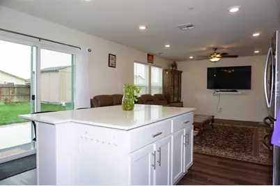 405 Greene Way, Los Banos, CA 93635 - Photo 13