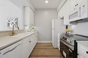 1951 Ofarrell St 404, San Mateo, CA 94403 - Photo 9