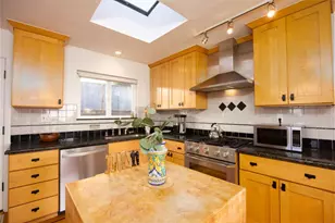 381 11th St, Montara, CA 94037 - Photo 9
