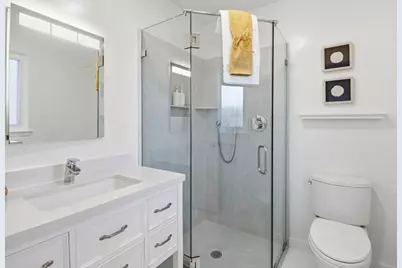 574 Wellington Dr, San Carlos, CA 94070 - Photo 31