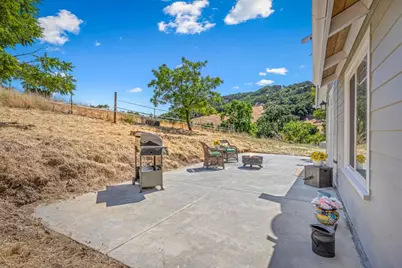 23785 McKean Rd, San Jose, CA 95141 - Photo 11