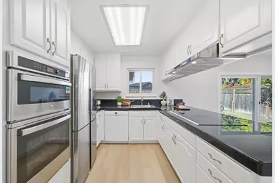 939 Sapphire Ct, San Jose, CA 95136 - Photo 5