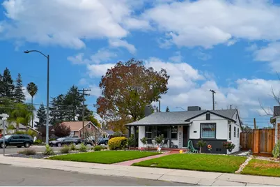1433 Ayers Ave, Lodi, CA 95242 - Photo 3