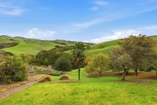 525 Vista Ridge Dr, Milpitas, CA 95035 - Photo 23