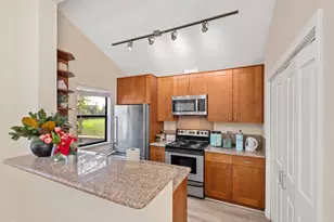 1309 Fairway Entrance Dr, San Jose, CA 95131 - Photo 11