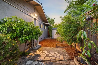 5749 San Lorenzo Dr, San Jose, CA 95123 - Photo 49