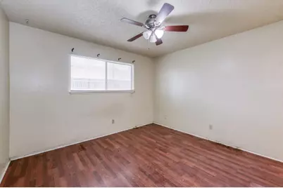 3068 W Fairmont Ave, Fresno, CA 93722 - Photo 21