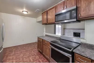 3068 W Fairmont Ave, Fresno, CA 93722 - Photo 11