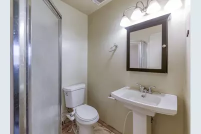 3068 W Fairmont Ave, Fresno, CA 93722 - Photo 23