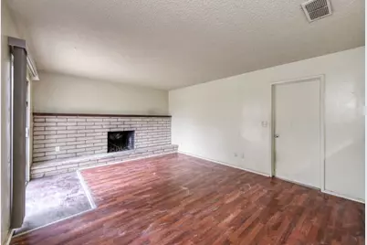 3068 W Fairmont Ave, Fresno, CA 93722 - Photo 13
