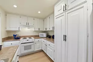 5513 Cribari Bend, San Jose, CA 95135 - Photo 9