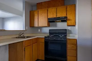 2366 N Main St 8, Salinas, CA 93906 - Photo 3