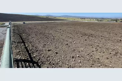 1810 Santa Ana Valley Rd, Hollister, CA 95023 - Photo 9