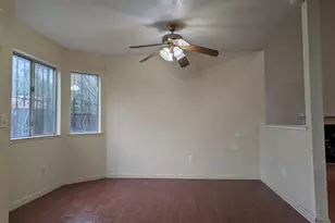 4900 Camino Royale Dr, Sacramento, CA 95823 - Photo 9