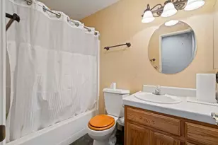 1940 Sycamore, Hollister, CA 95023 - Photo 9