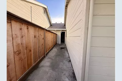 1026 Highlander Dr, Seaside, CA 93955 - Photo 31