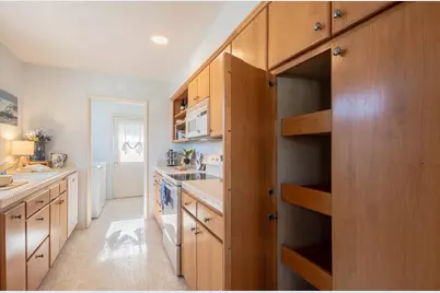 801 Laurel Ave, Pacific Grove, CA 93950 - Photo 17