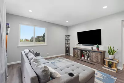 5547 Russo Dr, San Jose, CA 95118 - Photo 5