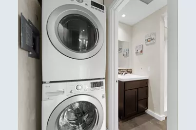 1131 Luchessi Dr, San Jose, CA 95118 - Photo 9