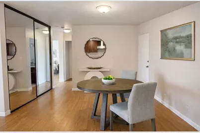 1033 Crestview Dr 216, Mountain View, CA 94040 - Photo 3