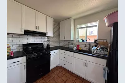 1672 E San Fernando St, San Jose, CA 95116 - Photo 7