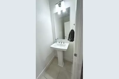 8830 Encore Way, Elk Grove, CA 95757 - Photo 5