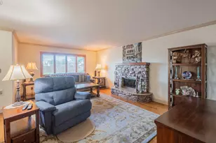 1231 Padre Dr, Salinas, CA 93901 - Photo 7