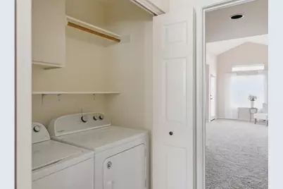 8682 French Oak Dr, San Jose, CA 95135 - Photo 19