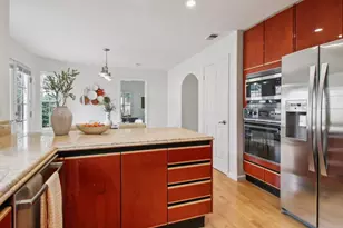 800 Rebecca Privada, Mountain View, CA 94040 - Photo 15