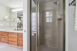 800 Rebecca Privada, Mountain View, CA 94040 - Photo 29