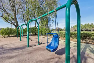 320 Coelho St, Milpitas, CA 95035 - Photo 29