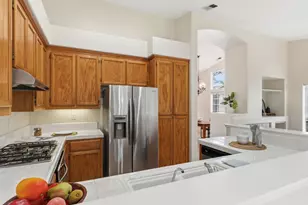 2251 Fairhaven Dr, Hollister, CA 95023 - Photo 11