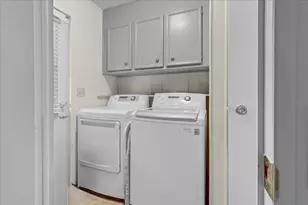 17617 Pond Derosa 29, Salinas, CA 93907 - Photo 23