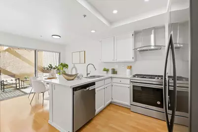 410 Galleria Dr 6, San Jose, CA 95134 - Photo 11