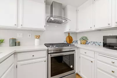 410 Galleria Dr 6, San Jose, CA 95134 - Photo 25