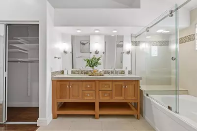 410 Galleria Dr 6, San Jose, CA 95134 - Photo 49