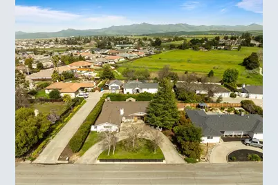 105 Rays Cir, Hollister, CA 95023 - Photo 37