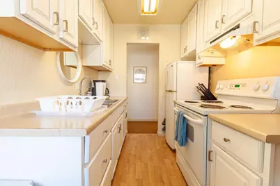 200 Lakeview Ave, Pacifica, CA 94044 - Photo 15