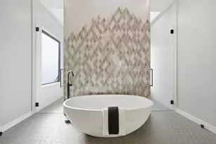 90 Crescent Dr, Palo Alto, CA 94301 - Photo 15