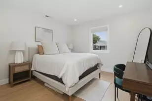 1129 Clovelly Ln, Burlingame, CA 94010 - Photo 17