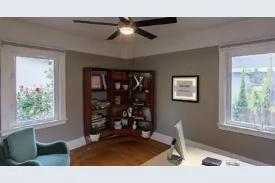 327 Hawthorne Ave, Palo Alto, CA 94301 - Photo 9