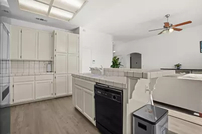 2208 Curzon Dr, Modesto, CA 95355 - Photo 9