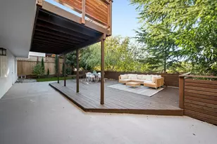 23 Treetop Ln, San Mateo, CA 94402 - Photo 17