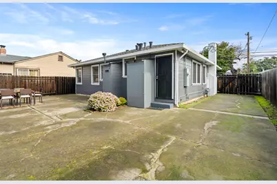 2247 Menalto Ave, East Palo Alto, CA 94303 - Photo 27