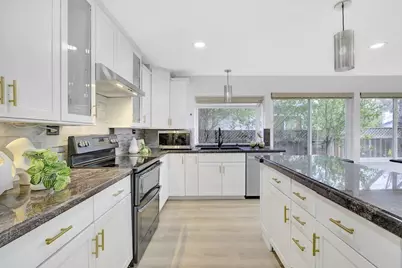 4688 Holycon Cir, San Jose, CA 95136 - Photo 9