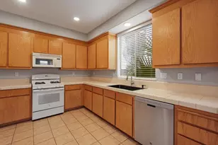 1342 Canyon Creek Dr, Newman, CA 95360 - Photo 9