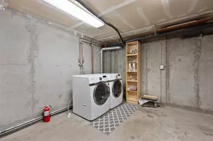 235 Laurel Grove Ln, San Jose, CA 95126 - Photo 31