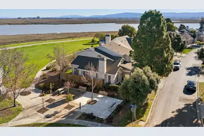 822 Seal Pointe Dr, Redwood City, CA 94065 - Photo 3