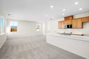 2250 Gladiola Dr, Hollister, CA 95023 - Photo 3