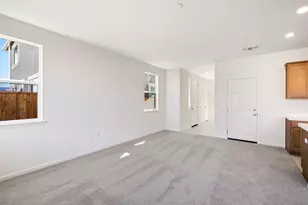 2250 Gladiola Dr, Hollister, CA 95023 - Photo 11